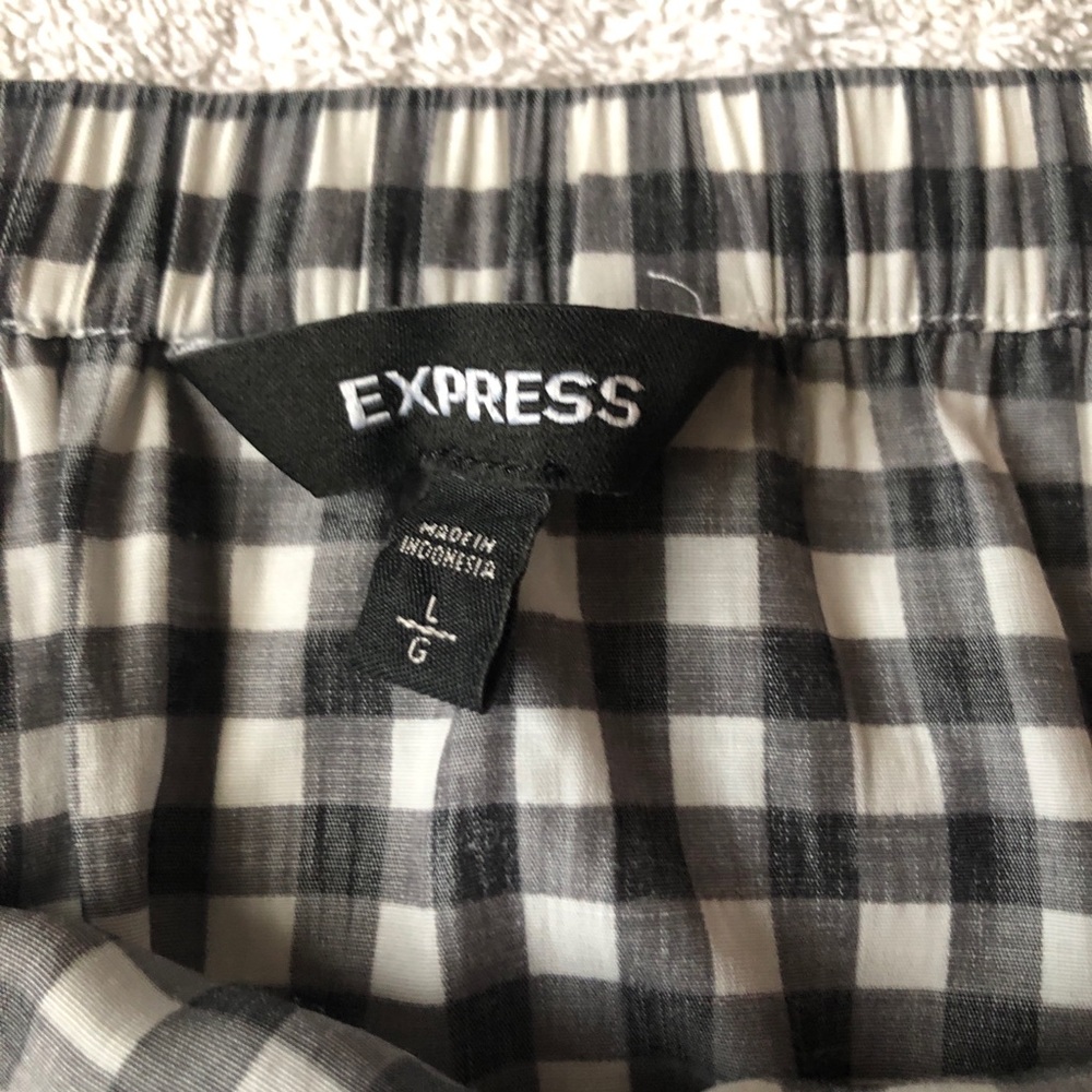 Gingham Print Ruffled Top - Picture 5 of 6